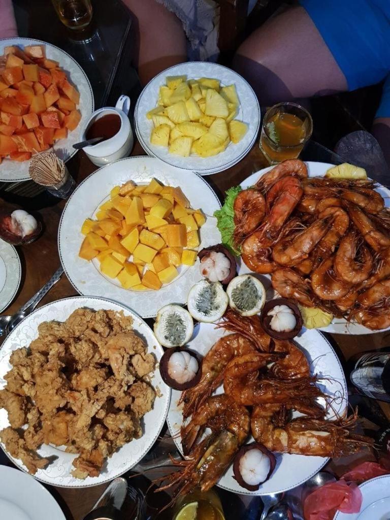 Solomon Beach Hotel Marawila Bagian luar foto