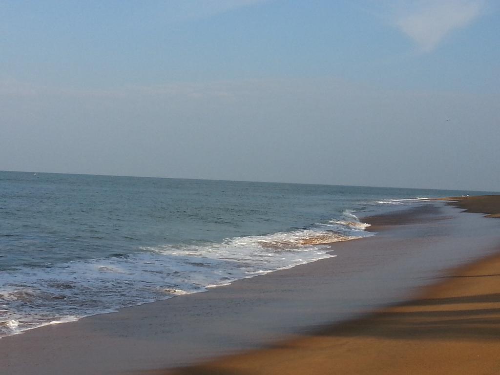 Solomon Beach Hotel Marawila Bagian luar foto